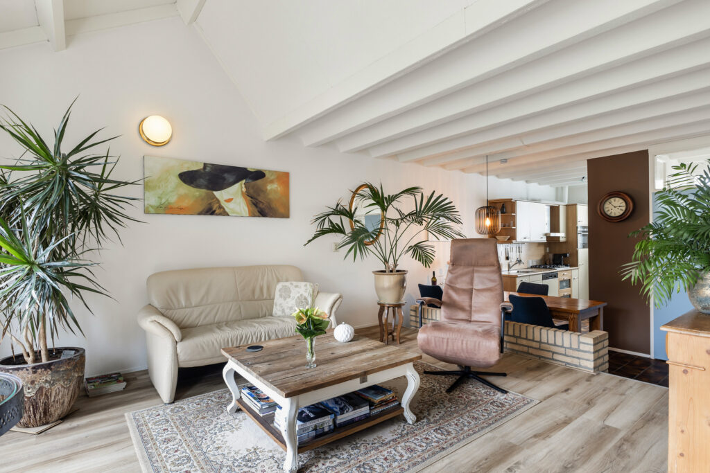 Tussenwoning te koop: Platohôf 25, Stiens
